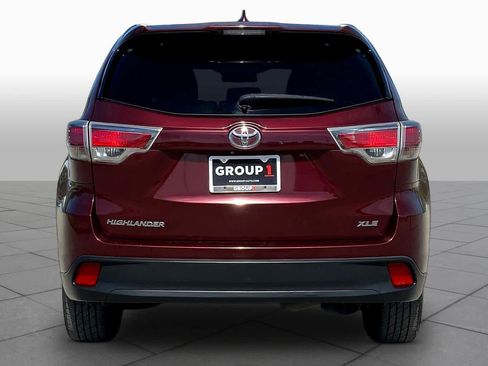 Used 2015 Toyota Highlander XLE image 5