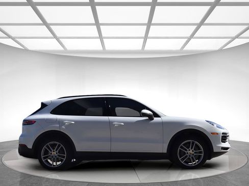 Used 2019 Porsche Cayenne S w/ Premium Plus Package AWD/4WD image 5