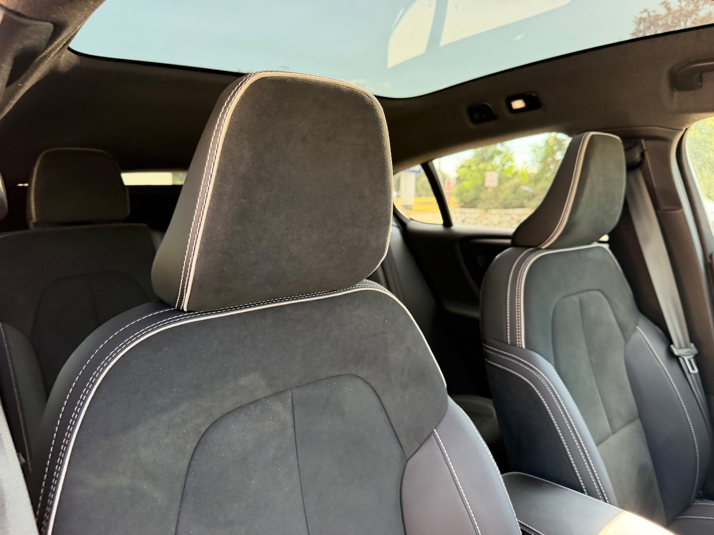 Certified 2023 Volvo C40 P8 Recharge Ultimate AWD/4WD image 11