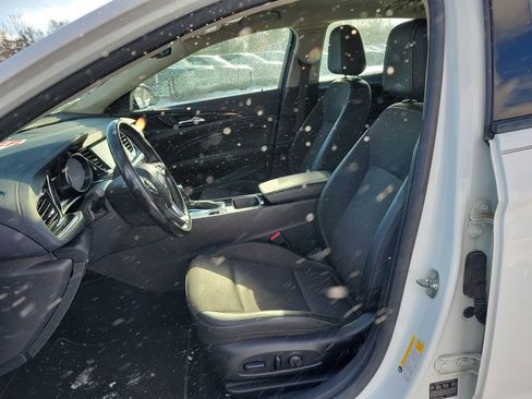 Used 2018 Buick Regal Preferred w/ Sights and Sounds Package image 8