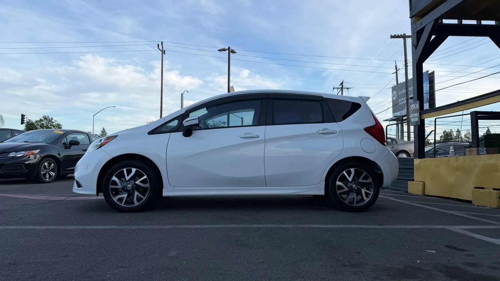 Used 2015 Nissan Versa Note SR FWD image 8