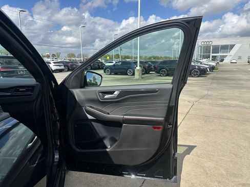 Used 2024 Ford Escape ST-Line image 31