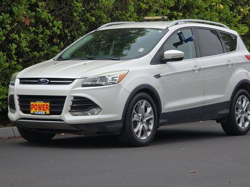 Used 2016 Ford Escape Titanium w/ Equipment Group 301A AWD/4WD image 8