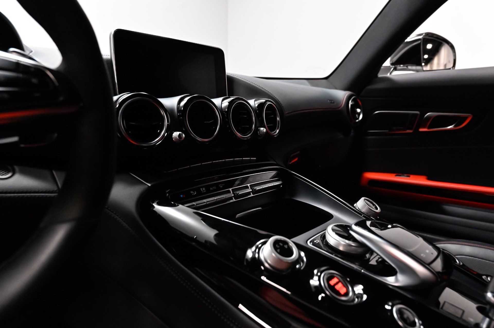 Used 2018 Mercedes-Benz AMG GT Roadster image 24