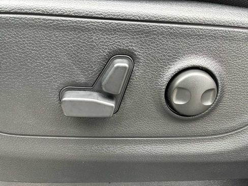 New 2026 RAM 1500 Big Horn AWD/4WD image 14