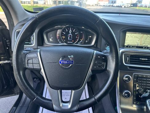 Used 2016 Volvo S60 T5 Premier w/ Convenience Package AWD/4WD image 19