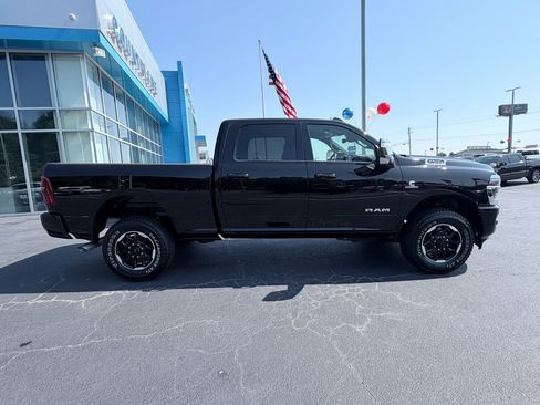 Used 2026 RAM 2500 Laramie AWD/4WD image 4