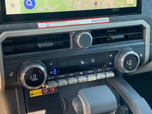 Used 2025 Toyota Tacoma Limited image 25