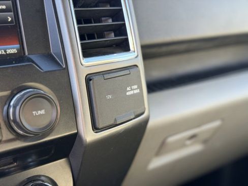 Used 2015 Ford F150 XLT w/ Equipment Group 302A Luxury image 17