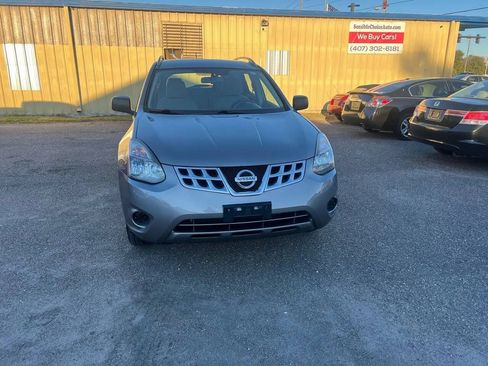 Used 2014 Nissan Rogue S w/ Convenience Package FWD image 3