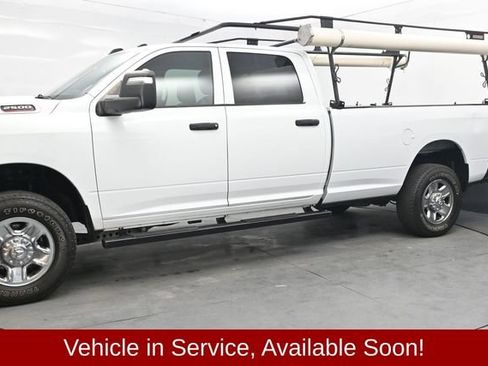 Used 2024 RAM 2500 Tradesman w/ Chrome Appearance Group AWD/4WD image 3