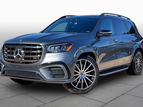 Used 2026 Mercedes-Benz GLS 450 4MATIC image 3