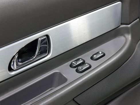 Used 2002 Ford Thunderbird image 84