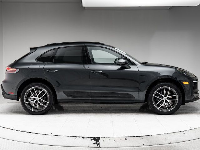 Certified 2026 Porsche Macan AWD/4WD image 30