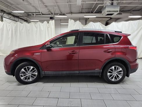 Used 2018 Toyota RAV4 XLE image 12