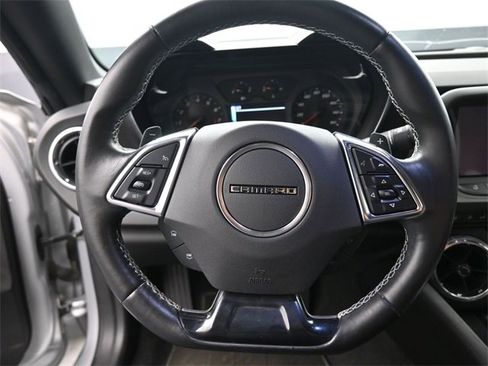 Used 2018 Chevrolet Camaro LT w/ Technology Package image 30