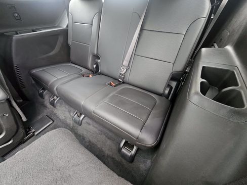 Used 2023 Chevrolet Traverse High Country w/ LPO, Floor Liner Package AWD/4WD image 35