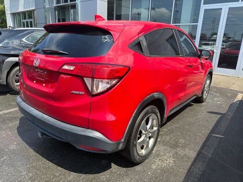 Used 2017 Honda HR-V EX image 4