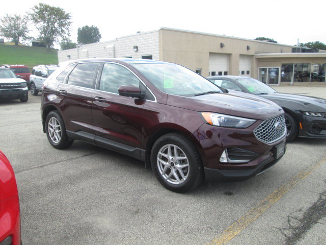 Used 2024 Ford Edge SEL w/ Convenience Package AWD/4WD image 2
