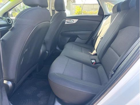 Used 2022 Kia Forte LXS w/ LXS Technology Package image 13