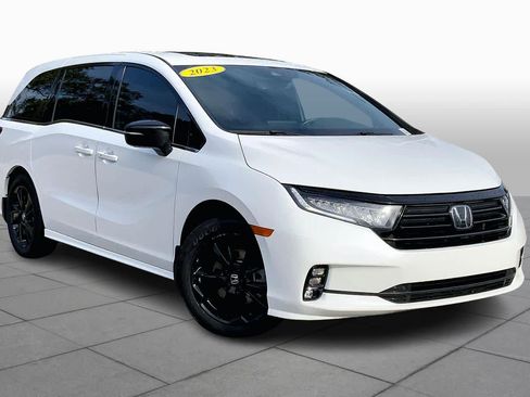 Used 2023 Honda Odyssey Sport image 3