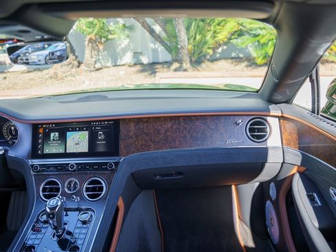 Used 2025 Bentley Continental GT Speed image 14