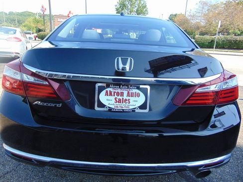 Used 2016 Honda Accord EX image 36