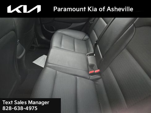 Used 2017 Hyundai Elantra Limited w/ Limited Ultimate Package 05 FWD image 11