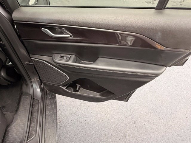 Used 2022 Jeep Grand Cherokee L Laredo w/ Luxury Tech Group I AWD/4WD image 15