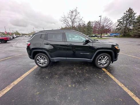 Used 2020 Jeep Compass Latitude AWD/4WD image 2
