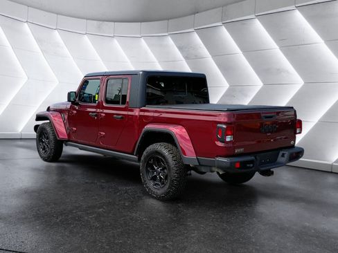 Used 2021 Jeep Gladiator Sport AWD/4WD image 4