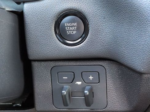 Used 2026 Toyota Tundra Limited AWD/4WD image 26