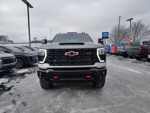 New 2026 Chevrolet Silverado 2500 ZR2 image 2