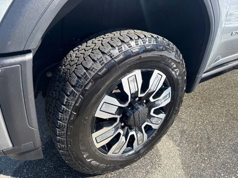 Used 2024 GMC Sierra 2500 Denali w/ Denali Reserve Package image 11