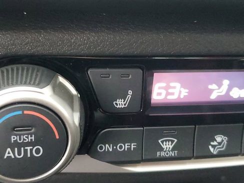 Certified 2025 Nissan Versa SR w/ Trunk Package FWD image 6