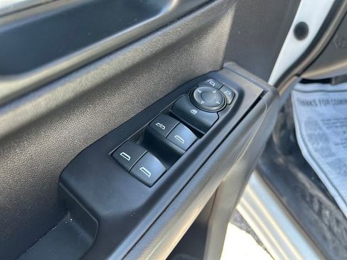 Used 2019 GMC Sierra 1500 2WD Crew Cab w/ Convenience Package image 11