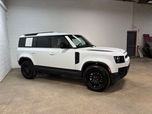 New 2026 Land Rover Defender 110 S AWD/4WD image 5
