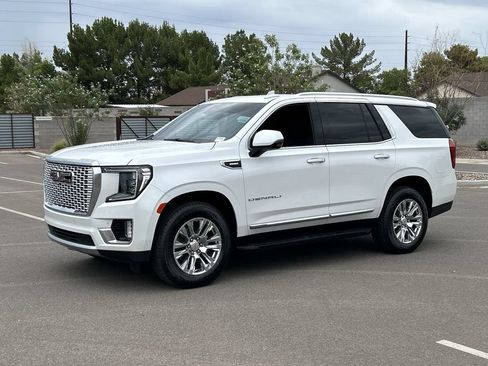 Used 2023 GMC Yukon Denali RWD image 4