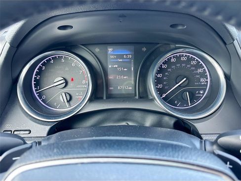 Used 2020 Toyota Camry SE FWD image 14