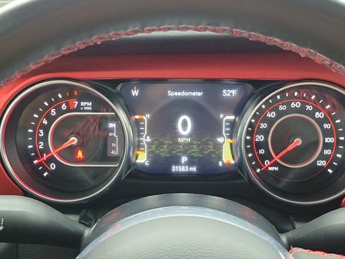 Used 2022 Jeep Gladiator Rubicon w/ LED Lighting Group image 11