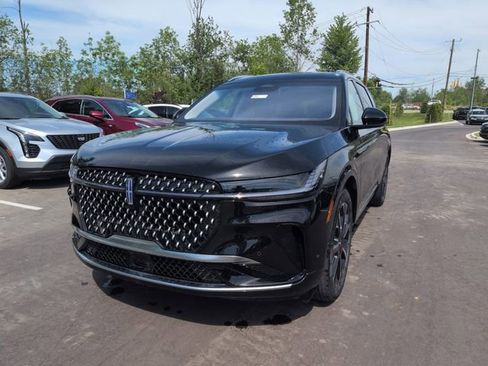 Used 2024 Lincoln Nautilus Reserve w/ Equipment Group 202A AWD/4WD image 1