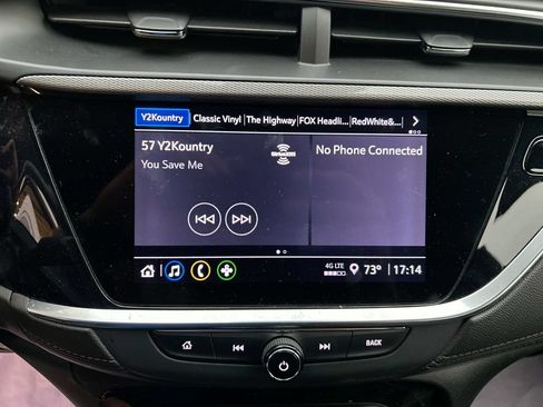 Used 2021 Buick Encore GX Preferred w/ Cold Weather Comfort Package AWD/4WD image 17
