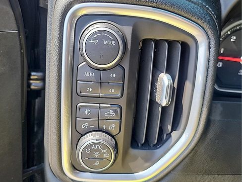 Used 2022 Chevrolet Silverado 1500 High Country w/ Safety Package II AWD/4WD image 22