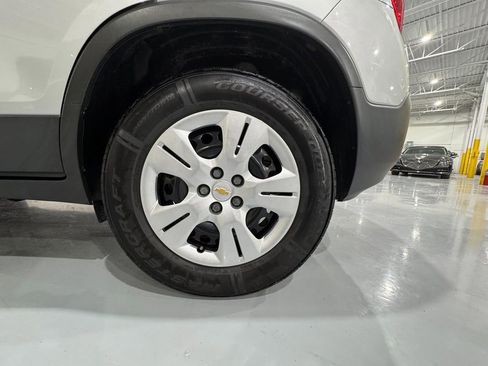 Used 2016 Chevrolet Trax LS image 42