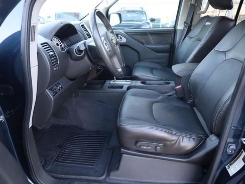 Used 2019 Nissan Frontier PRO-4X w/ Pro-4x Luxury Package image 19