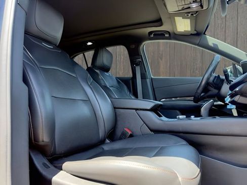 Used 2021 Cadillac XT4 Sport AWD/4WD image 18