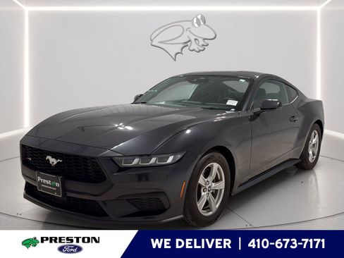 Used 2024 Ford Mustang Coupe RWD image 1