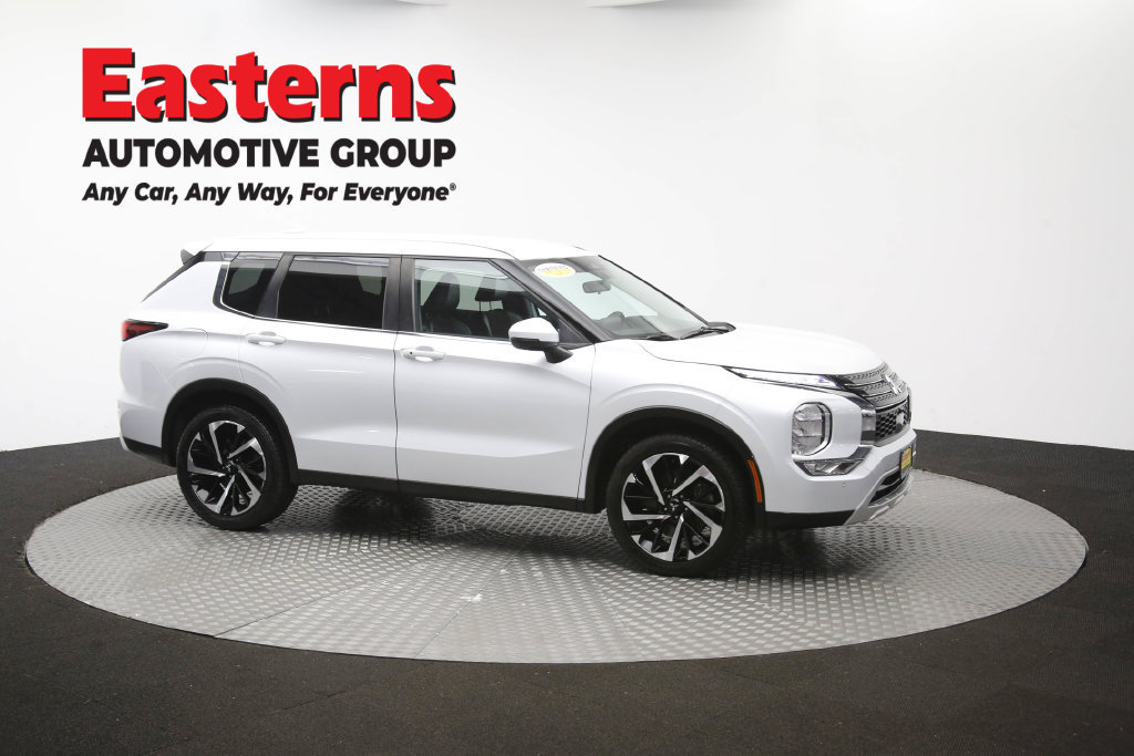 Used 2024 Mitsubishi Outlander SE FWD image 45