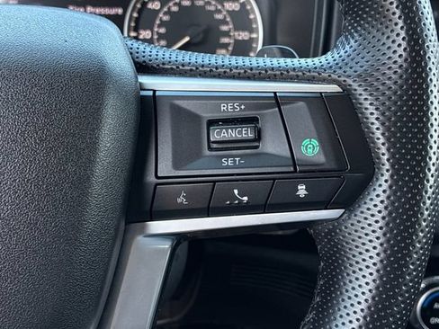 Used 2024 Mitsubishi Outlander SE AWD/4WD image 24
