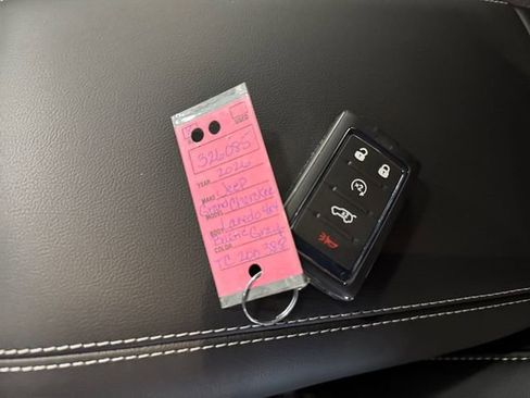 Used 2026 Jeep Grand Cherokee Laredo image 26